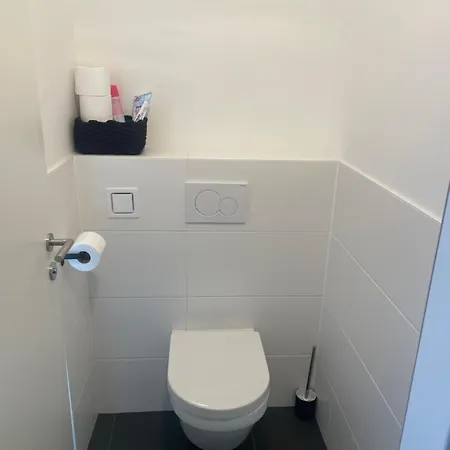 Room4you Apartment, Studiozimmer & منزل للإقامة Lambach (Wels-Land)